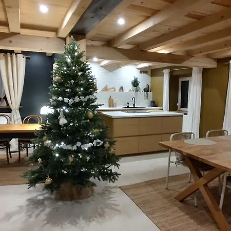 La Maison Solange - Location Maison Meublee Confort 6-8 Personnes Semesterbostad